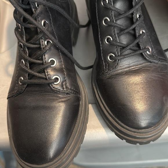 Vince Camuto combat leather boots - Picture 6 of 6